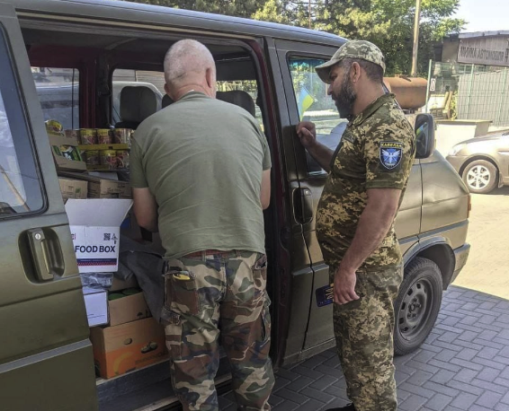 Допомога військовим на передову